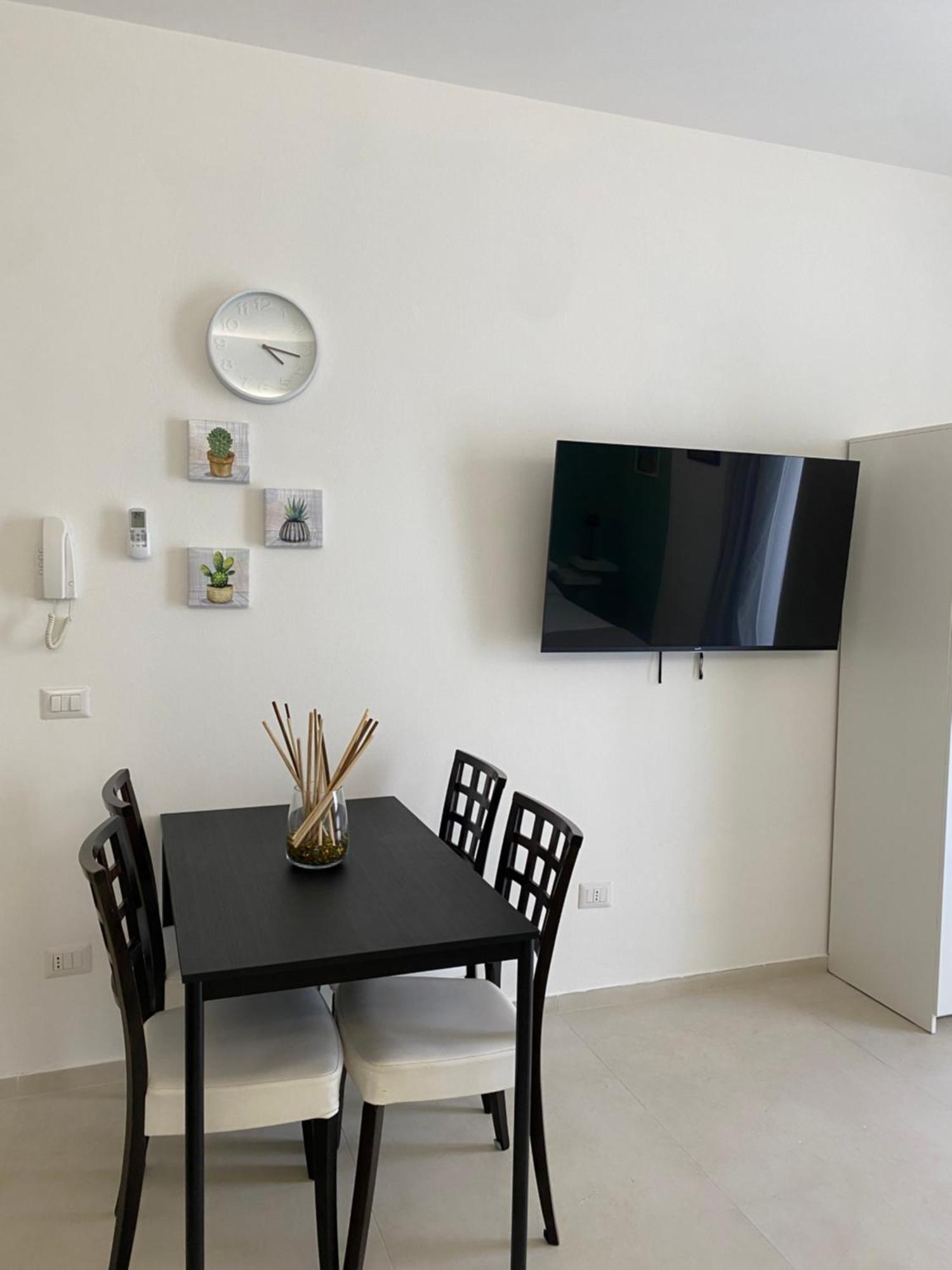 Le Buguse Suite Apartment ليتشي المظهر الخارجي الصورة